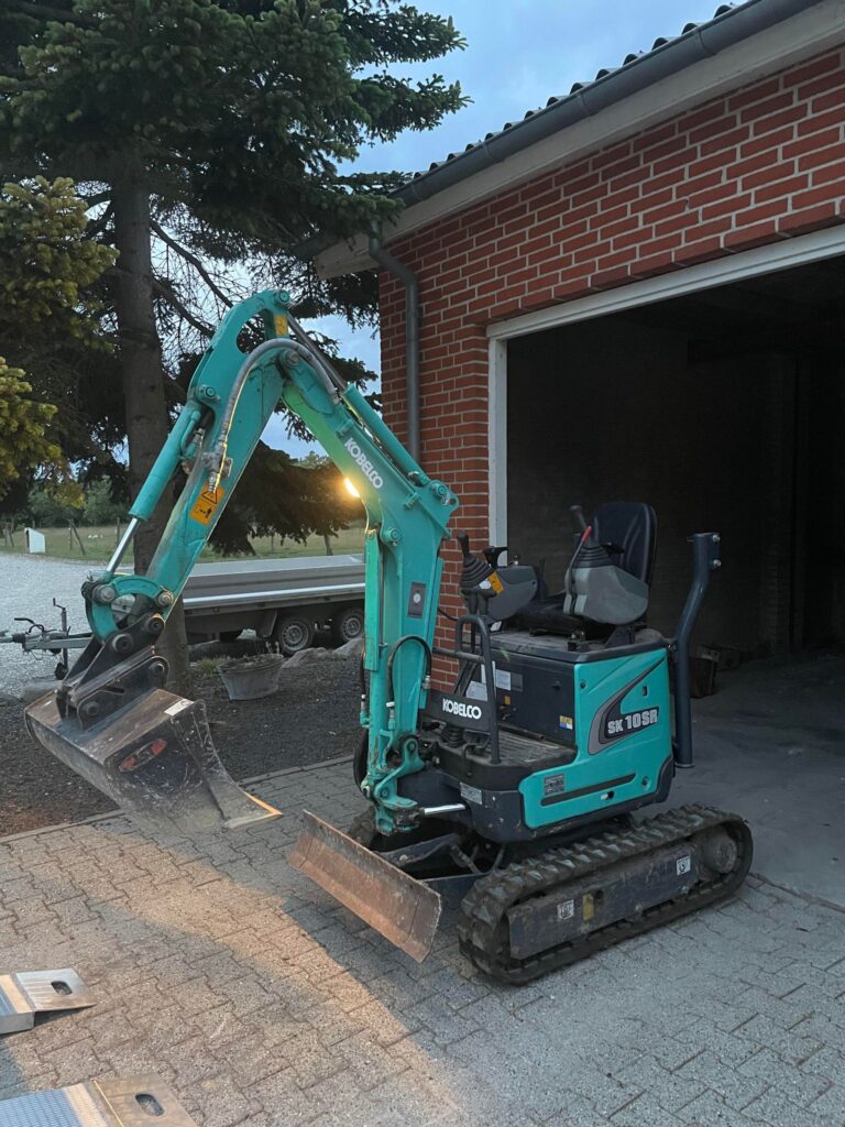 Kobelco SK10SR Gravemaskine - 250 kr. Pr. Time