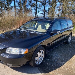 Volvo V70  2,4   Synet 5/2-2025 Sortmetal og læder kabine.  39.900 kr.